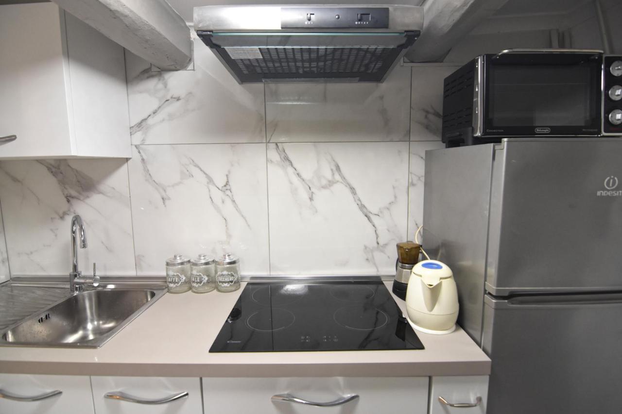Lilliput Apartment Неаполь Экстерьер фото